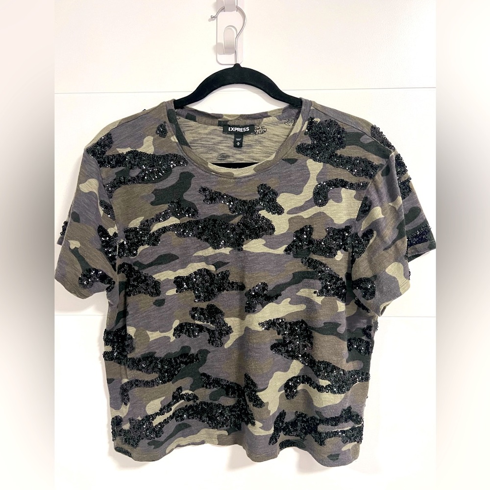 Express Womem Crop T-shirt